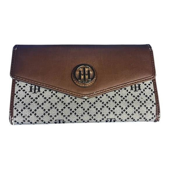 Tommy Hilfiger Handbags - Tommy Hilfiger Brown and White Women's Clutch